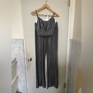 Forever 21 two piece set | crop top and flare pants in dark grey glitter